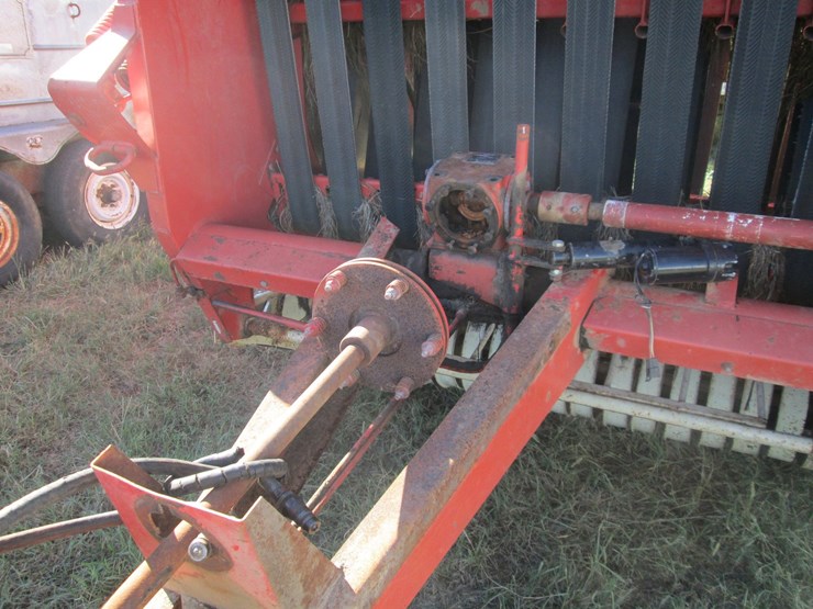 hesston-5500-image-18