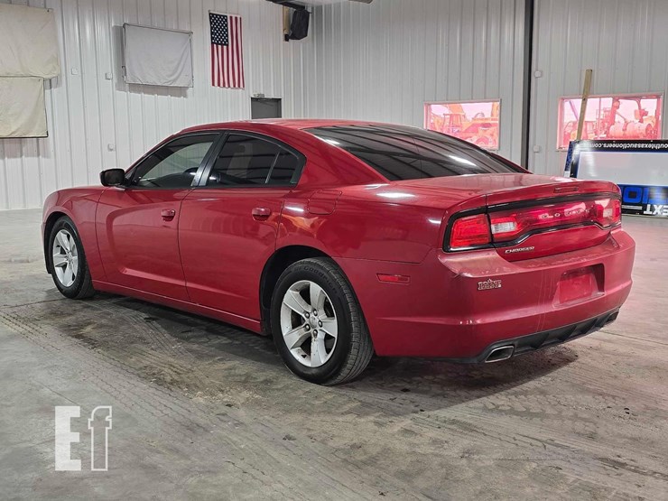 2013-dodge-image-4