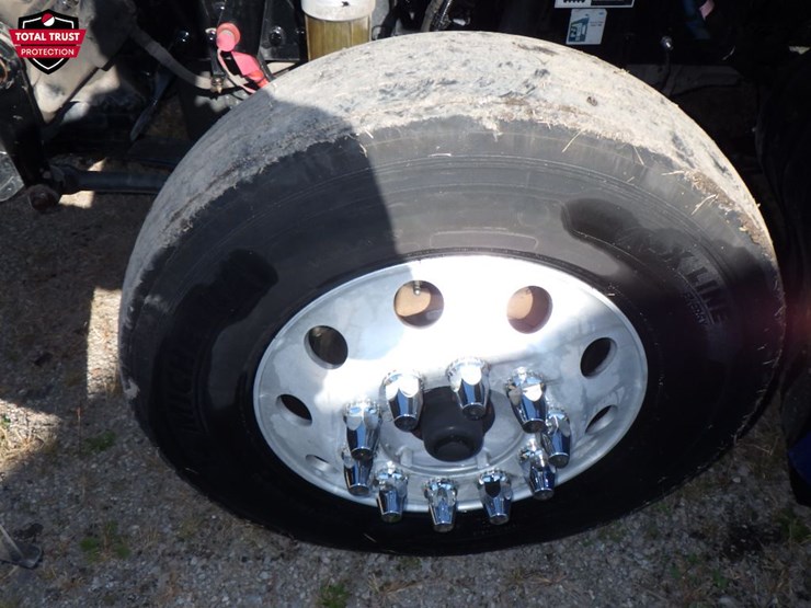 2021-kenworth-t680-image-21