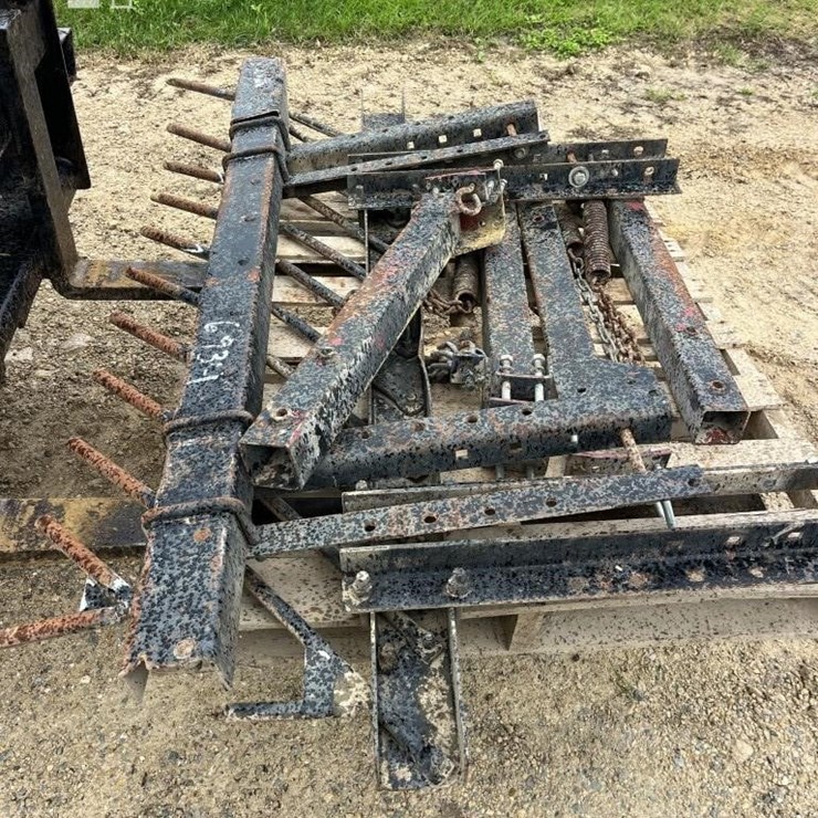 HANGING HARROW