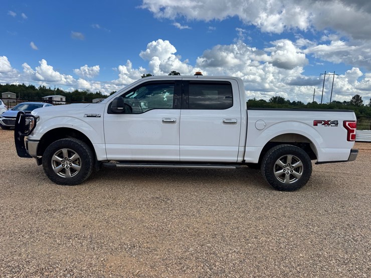 2020-ford-f150-xlt-image-2