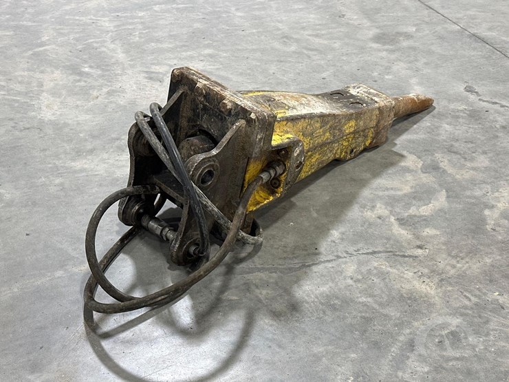 hydraulic-breaker-attachment-image-2