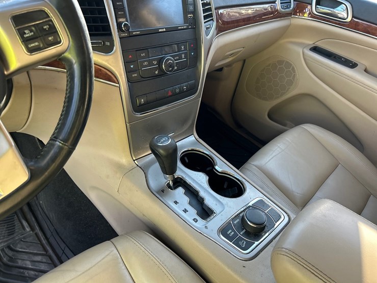 2012-jeep-grand-cherokee-image-49