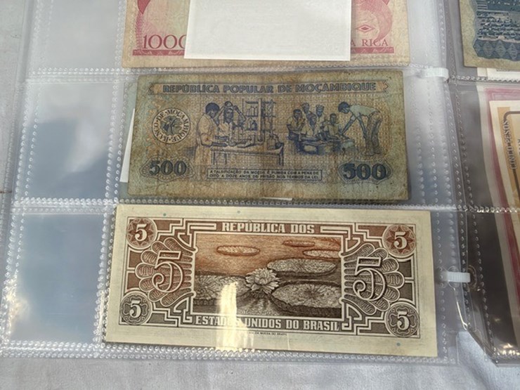 #40309-•-foreign-currency-bank-notes-image-157