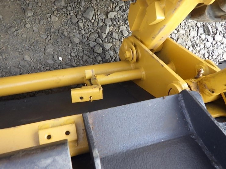 toyota-sdk8-skid-steer-loader-image-11