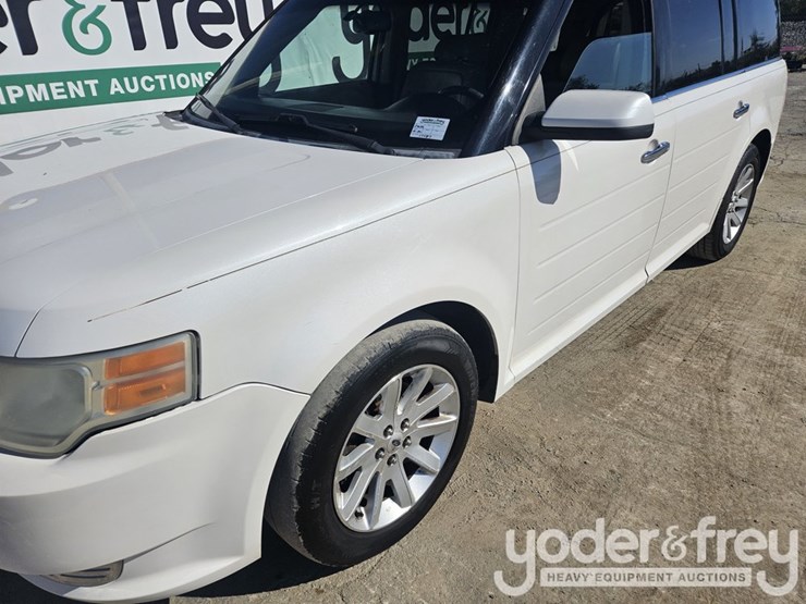 2009-ford-flex-image-13