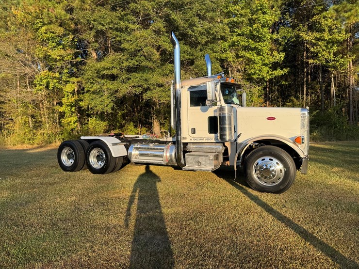 2006-peterbilt-379-image-1