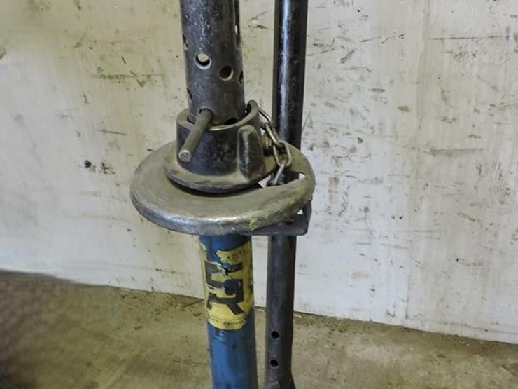 tire-maintenance-tool-image-1