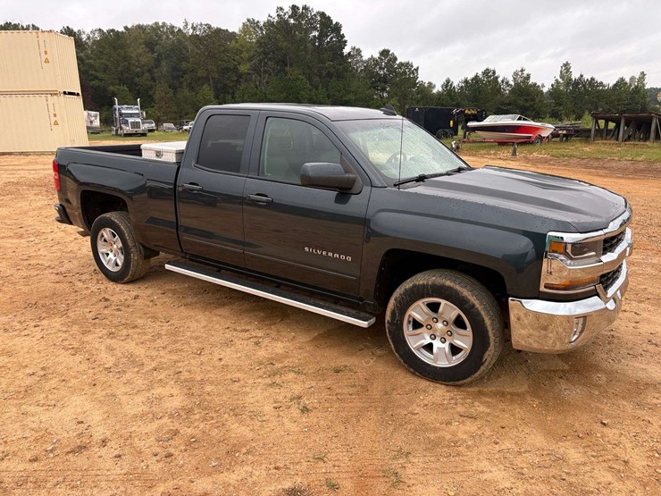 2017-chevrolet-silverado-1500-image-5