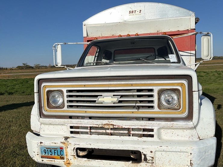 1973-tag-tandem-366-5+2,-motor-has-very-low-miles,-good-power,-roll-tarp,-truck-runs-and-operates-good-image-5