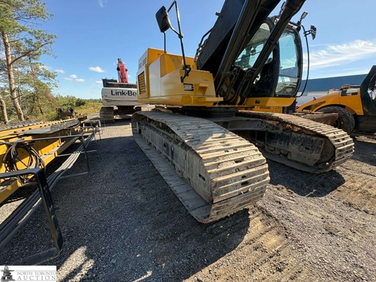 2010-john-deere-450-image-4