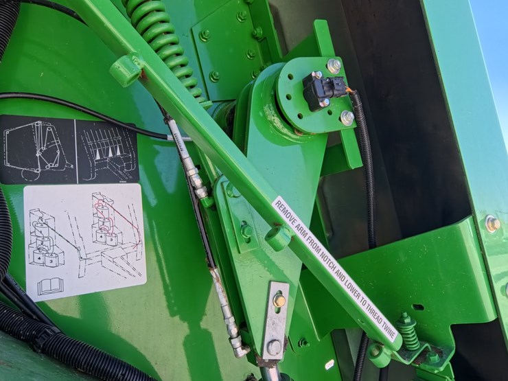 john-deere-569-premium-image-57