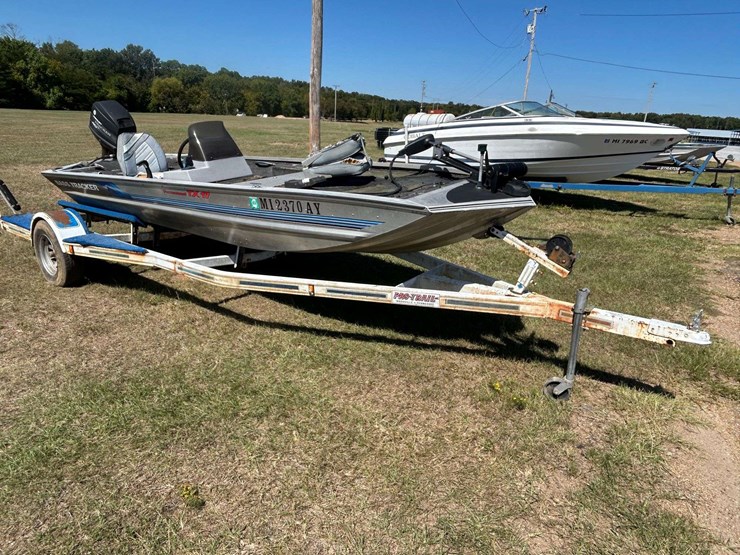 1994-bass-tracker-tx17-aluminum-bass-boat-w/-40-hp-mercury-&-trailer-image-2