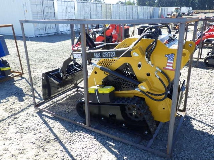 2026-agt-mx-crt23-skid-steer-tracked-loader-image-2