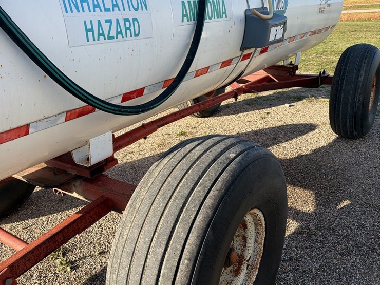 11-9-1450-gallon-nh3-tank-16.5l---16.1-sl-tires-image-7