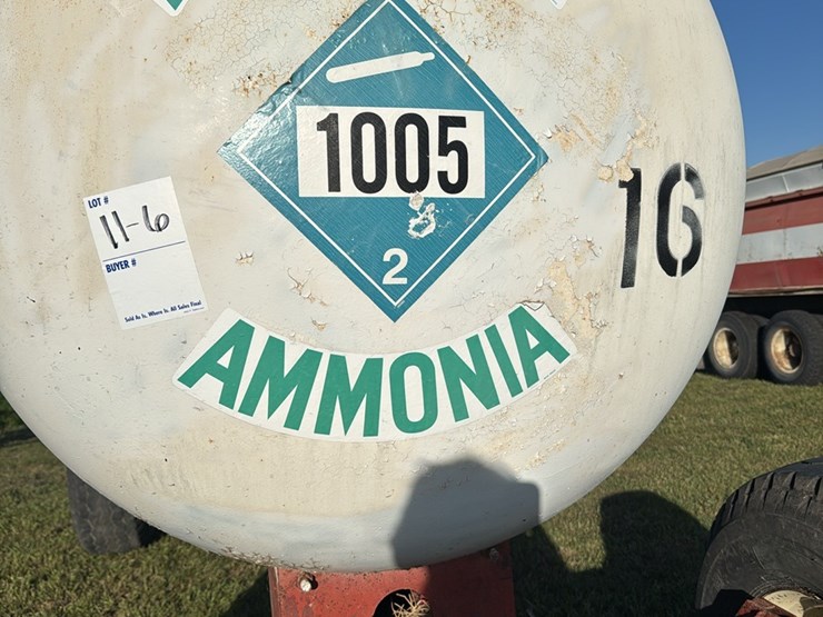 11-6-1450-gallon-nh3-tank,-16.5---22.5-tires-image-17