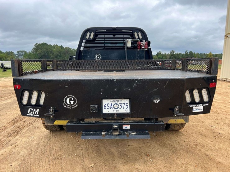 2022-ford-f350-image-8