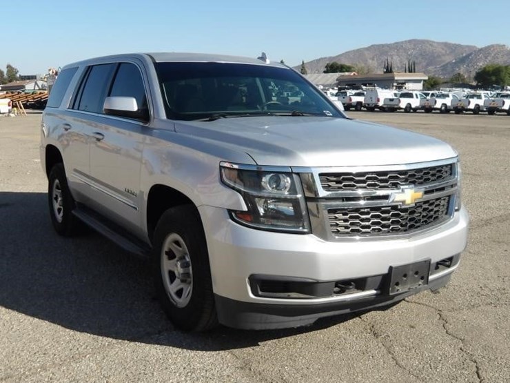 2018-chevrolet-tahoe-image-3