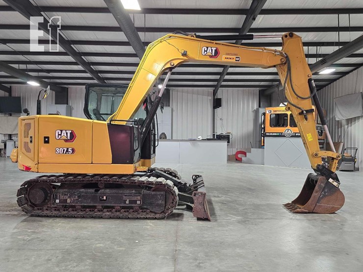2021-caterpillar-307.5-image-6