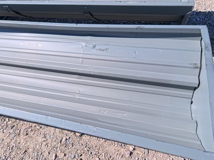 #3057-•-new-7.5ft-feed-bunks,-slightly-damaged,-(2-count)-image-3