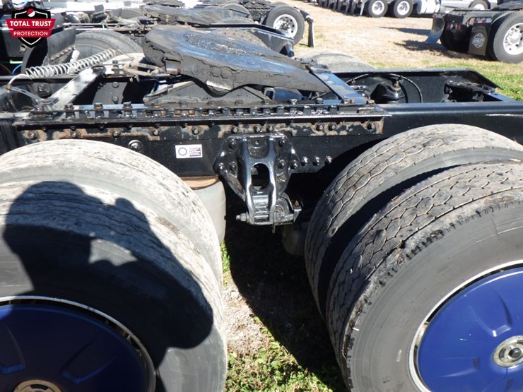 2021-kenworth-t680-image-14