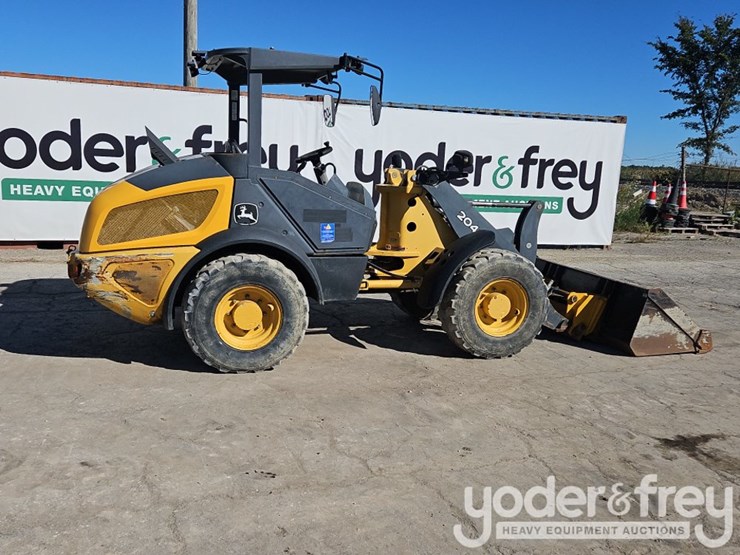 2019-deere-204l-image-4