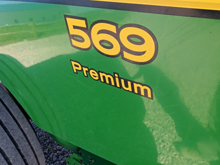 john-deere-569-premium-image-52