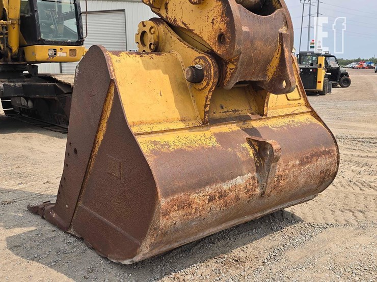 1996-caterpillar-350l-image-12