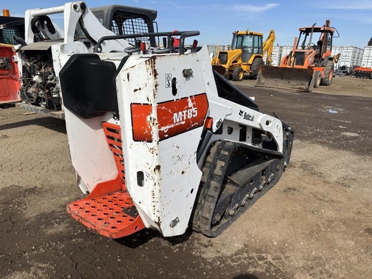 2018-bobcat-mt85-image-3