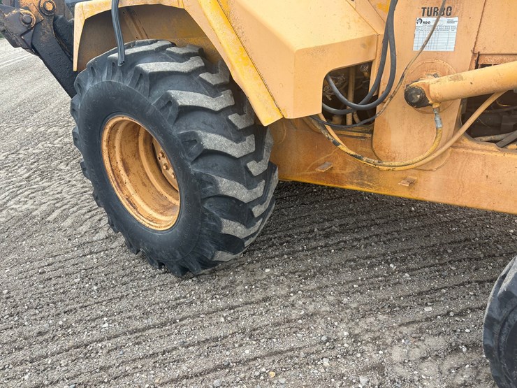 2013-john-deere-410-image-6