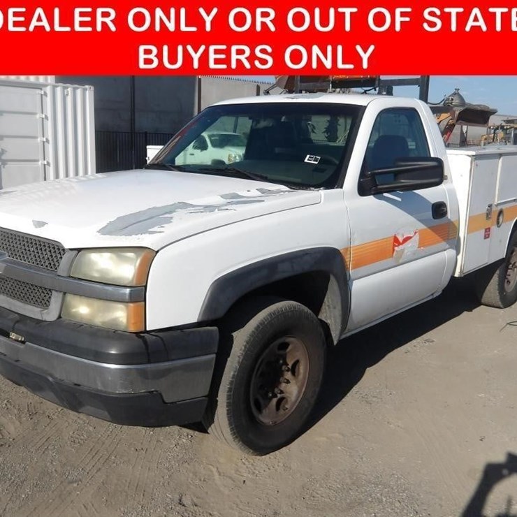 2003 Chevrolet Silverado Utility Truck