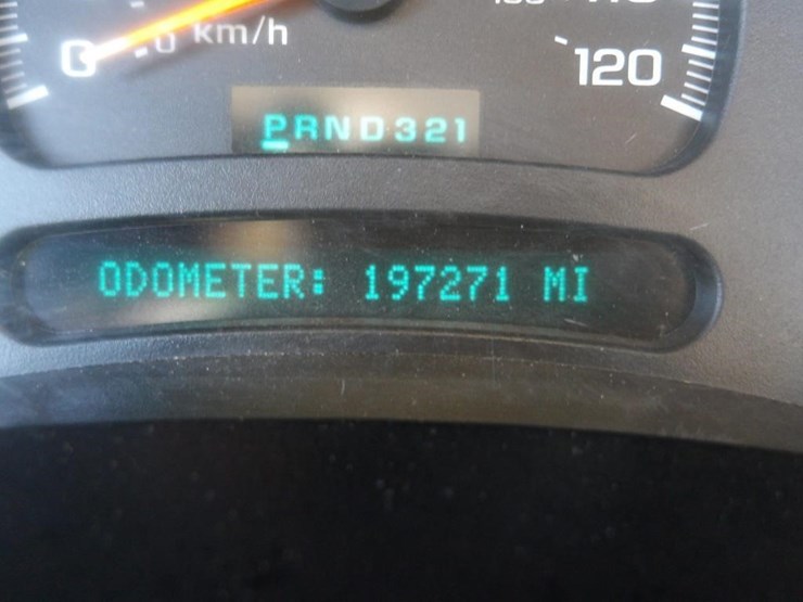2003-chevrolet-silverado-utility-truck-image-14