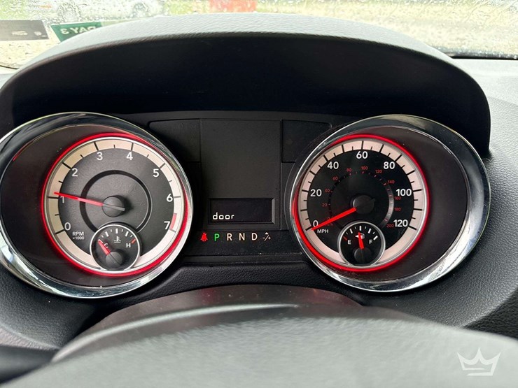 2014-dodge-grand-caravan-image-15