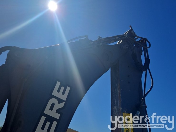 2018-deere-410l-image-21