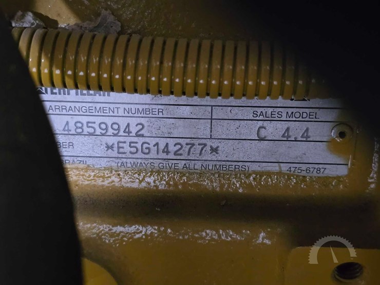 caterpillar-d100gc-image-13