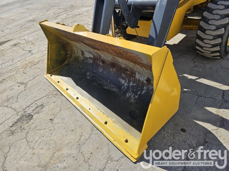 2013-deere-310k-image-13