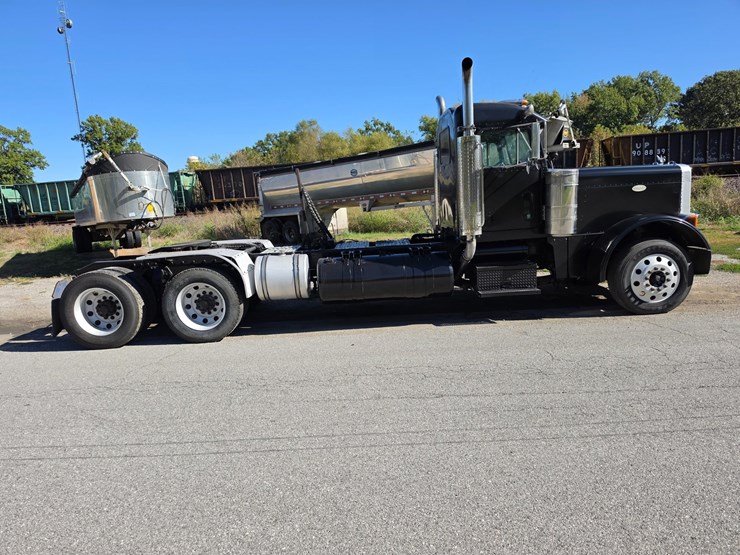 1999-peterbilt-379-image-18