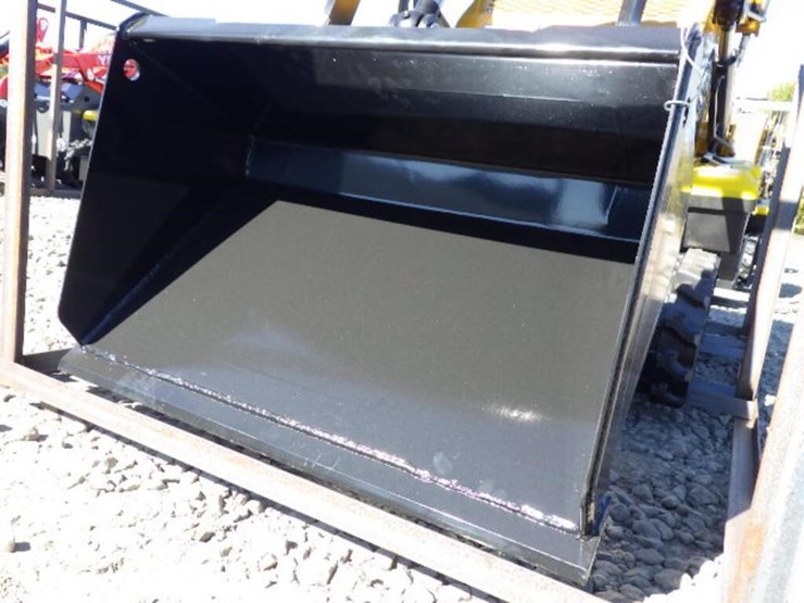 2026-agt-mx-crt23-skid-steer-tracked-loader-image-5
