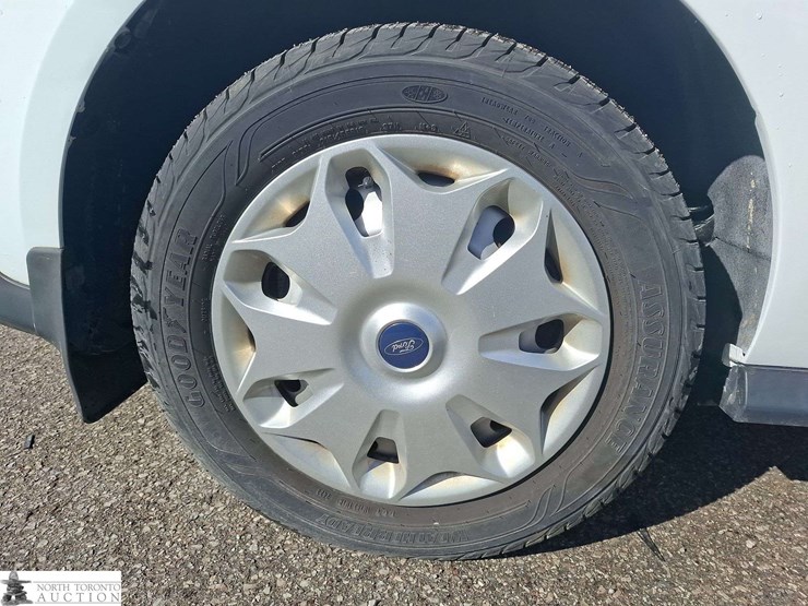 2015-ford-transit-connect-image-18
