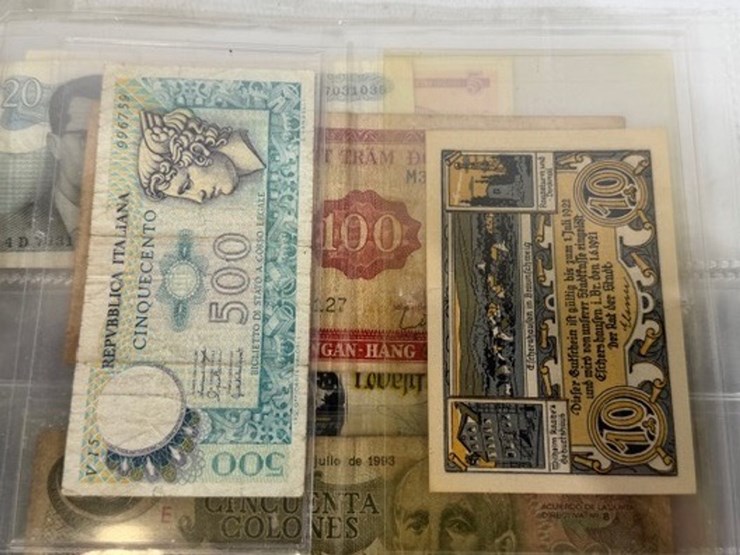 #40308-•-foreign-currency-bank-notes-image-158