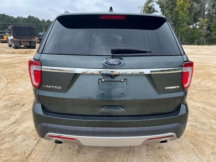 2016-ford-explorer-limited-image-6