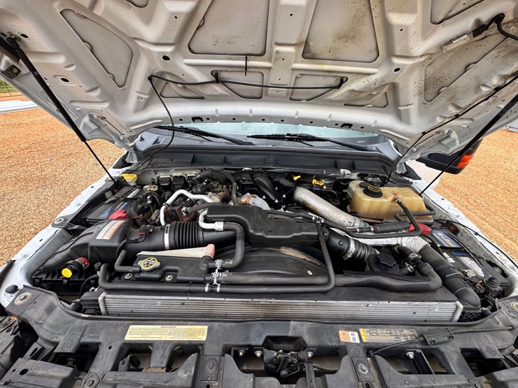2016-ford-f550-xl-image-13