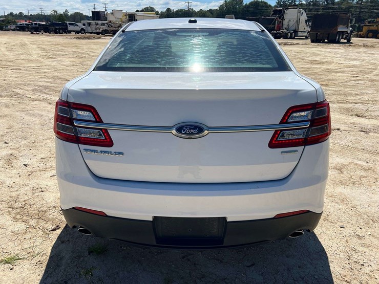 2016-ford-taurus-4-door-sedan-(101,832-miles)-image-6
