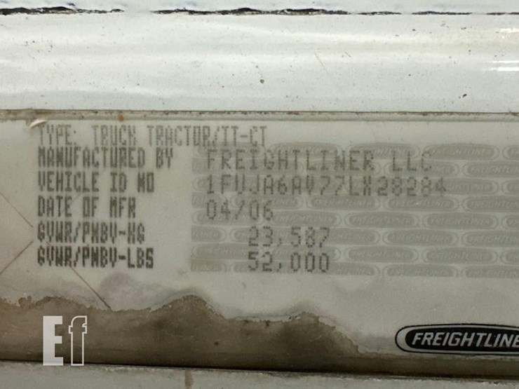 2007-freightliner-columbia-120-image-33