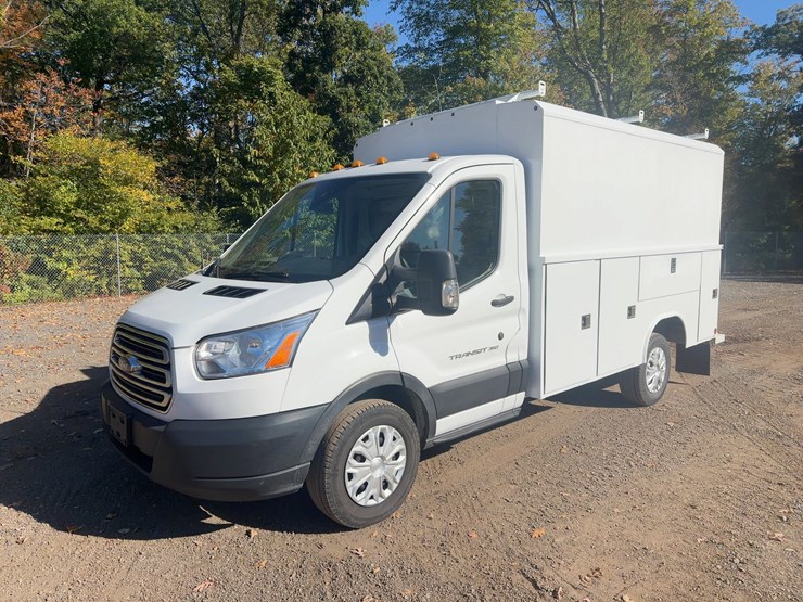 2019-utility-van-image-1