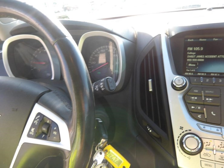 2015-chevrolet-equinox-image-21