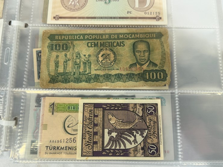 #40307-•-foreign-currency-bank-notes-image-99