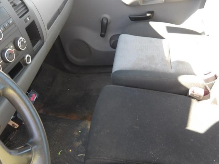 2009-chevrolet-silverado-pickup-truck-image-16