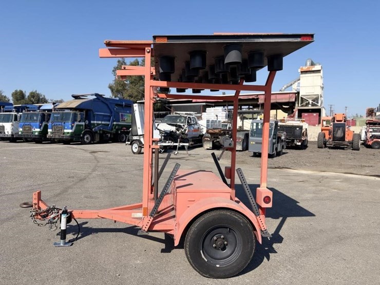 2011-myers-&-sons-gb4001-arrowboard-trailer-image-2