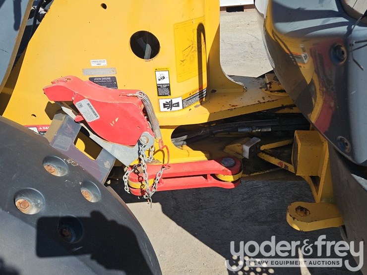 2019-deere-204l-image-24